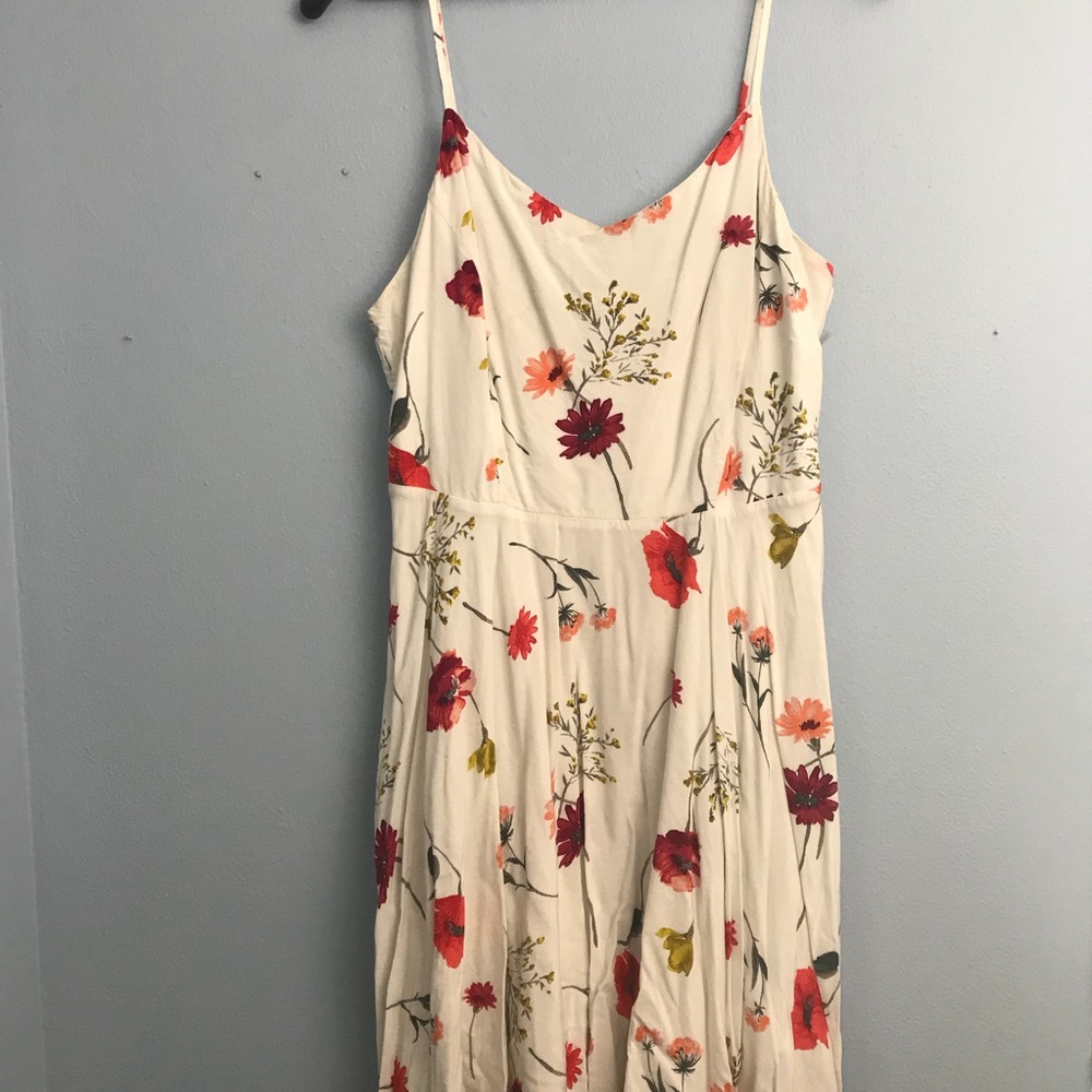 White Floral pattern sundress - Old Navy Large